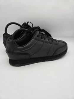 TredSafe Ethan slip-resistant shoes, with a black lace-up design and a rubber outsole sz 7.5 Mens
