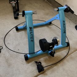 FUTER Indoor Bike Trainer Stand with Riser Block