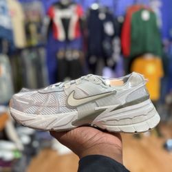 Nike V2K Run “Photon Dust Light Army” (W)