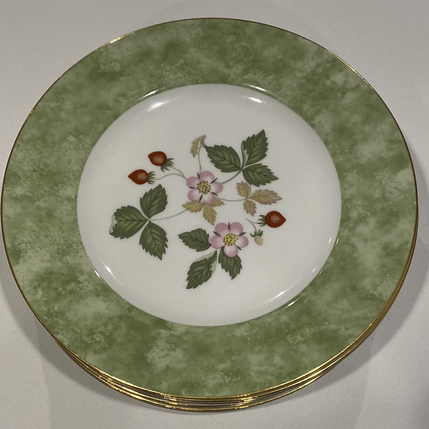 Wedgewood Wild Strawberry Salad Plates