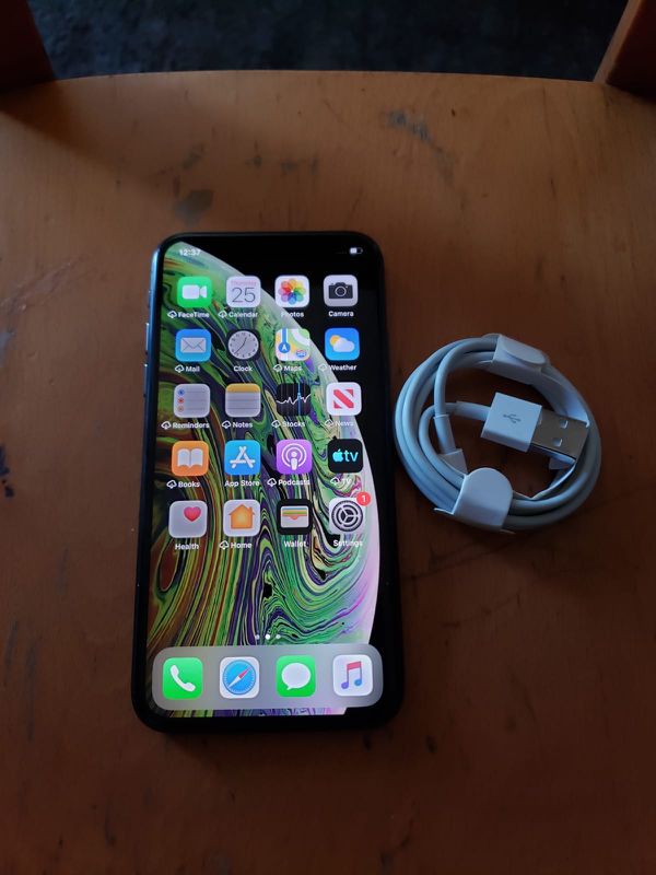 MINT Apple iPhone XR 64gb Fully Unlocked Coral for sale 