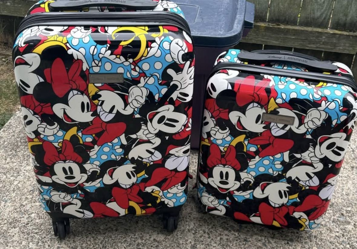 American Tourister Disney Minnie Mouse 2-Pc. Roll Aboard Luggage Set