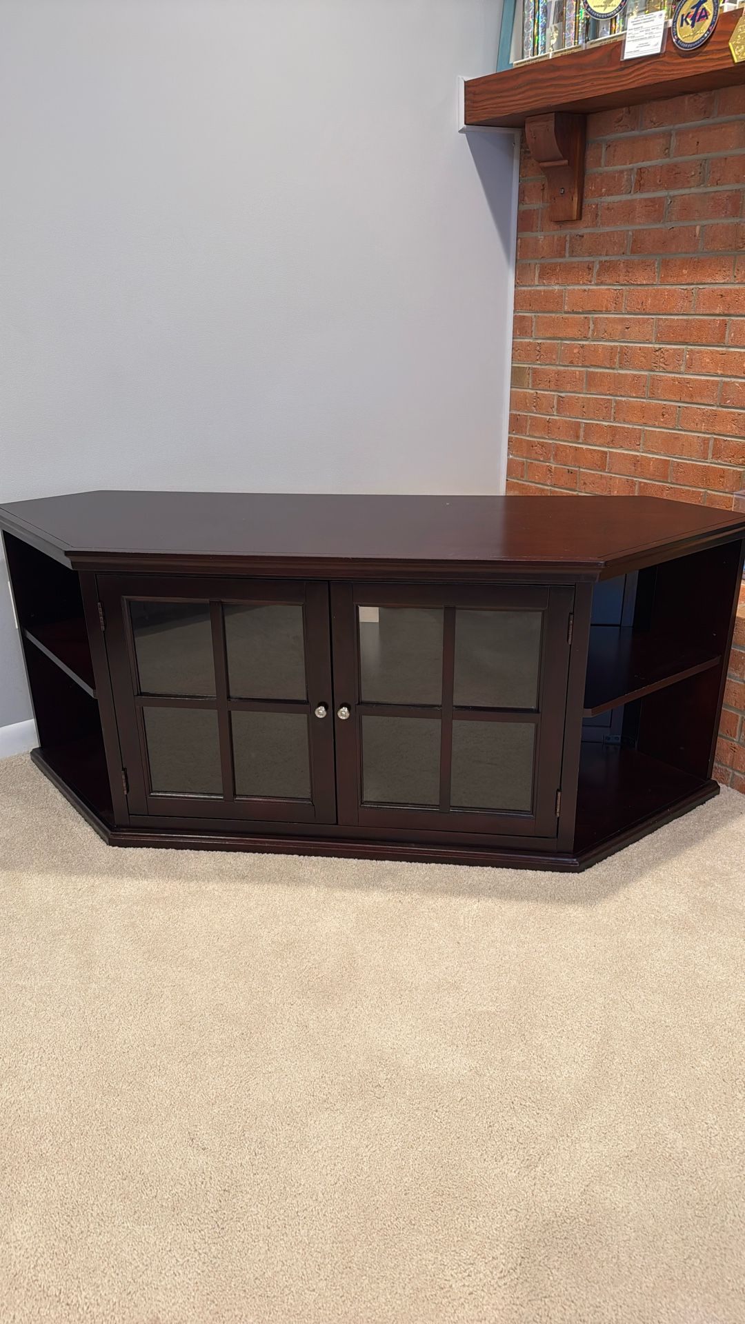 Corner TV Stand