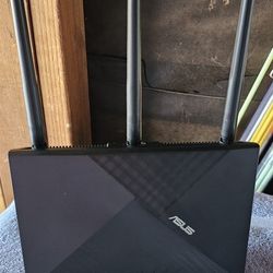 Asus RT-AC67P AC1900 Router