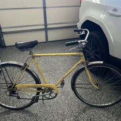 Schwinn Collegiate Bike