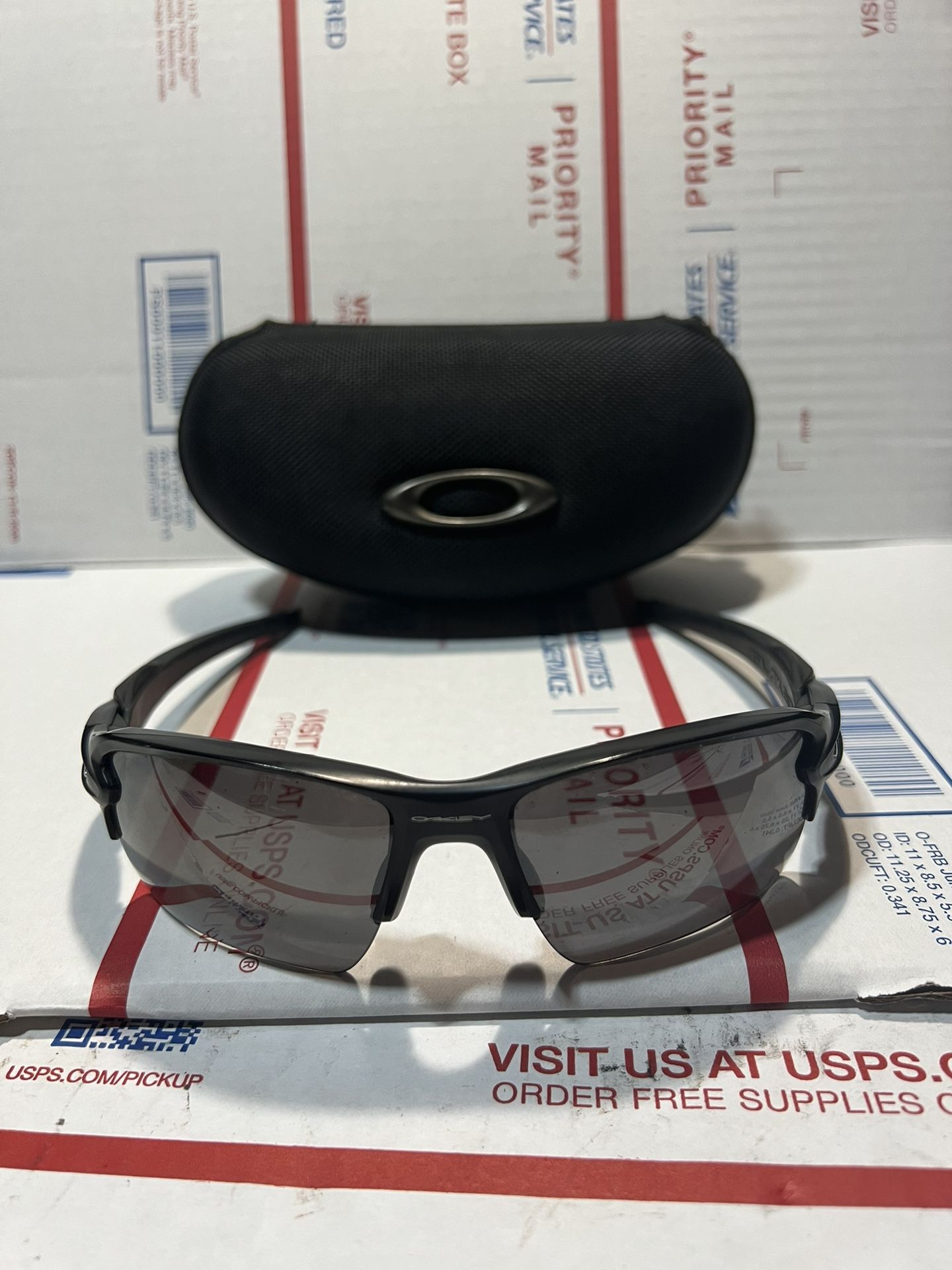 Oakley Flak 2.0 XL Prizm Daily Polarized Sunglasses & Case
