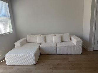 3  pieces white couch
