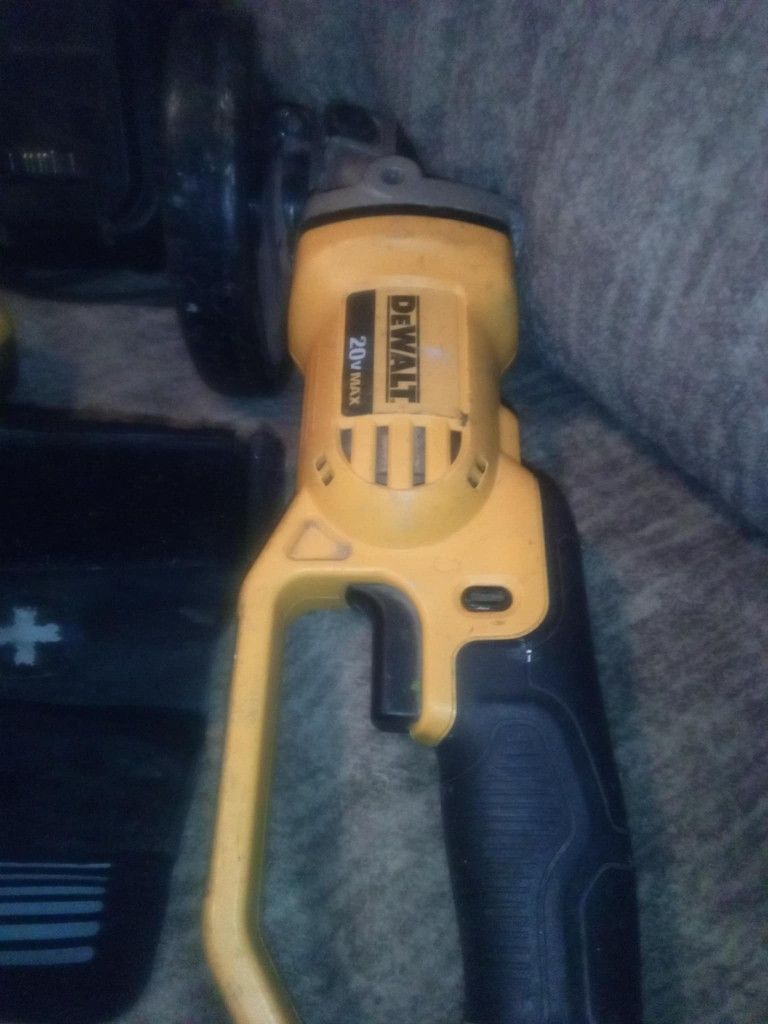 DeWalt 20Vmax