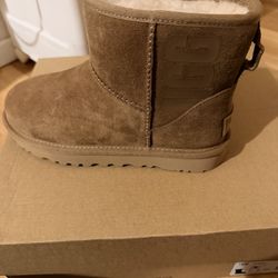 Uggs Size 5 