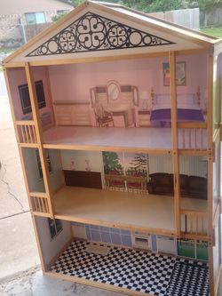 KidKraft 3 story doll house