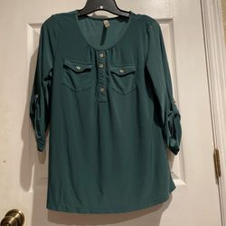 Teal long sleeve button up top with pockets