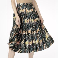 JCREW GIRAFFES PRINT PLEATED MIDI SKIRT.  Size 6