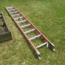 Extension Ladders Fiberglass And Aluminum 