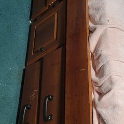 Twin Bed, Free
