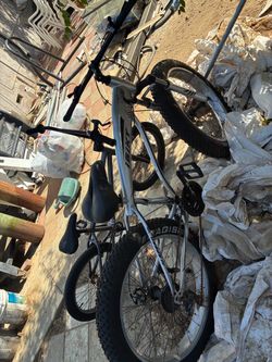 Mountain ibike 26 inch fat tires