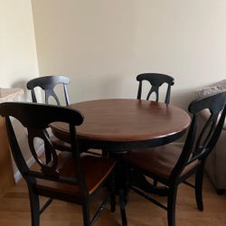 Kenton Round Table With Extension