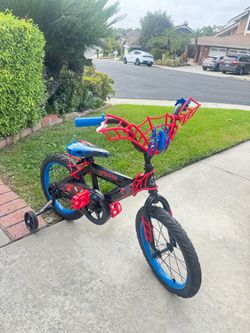 Spider-Man Kids Bike with Training Wheels