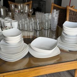 Modern Square White Dish Set – Plates, Bowls & Glasses Included”