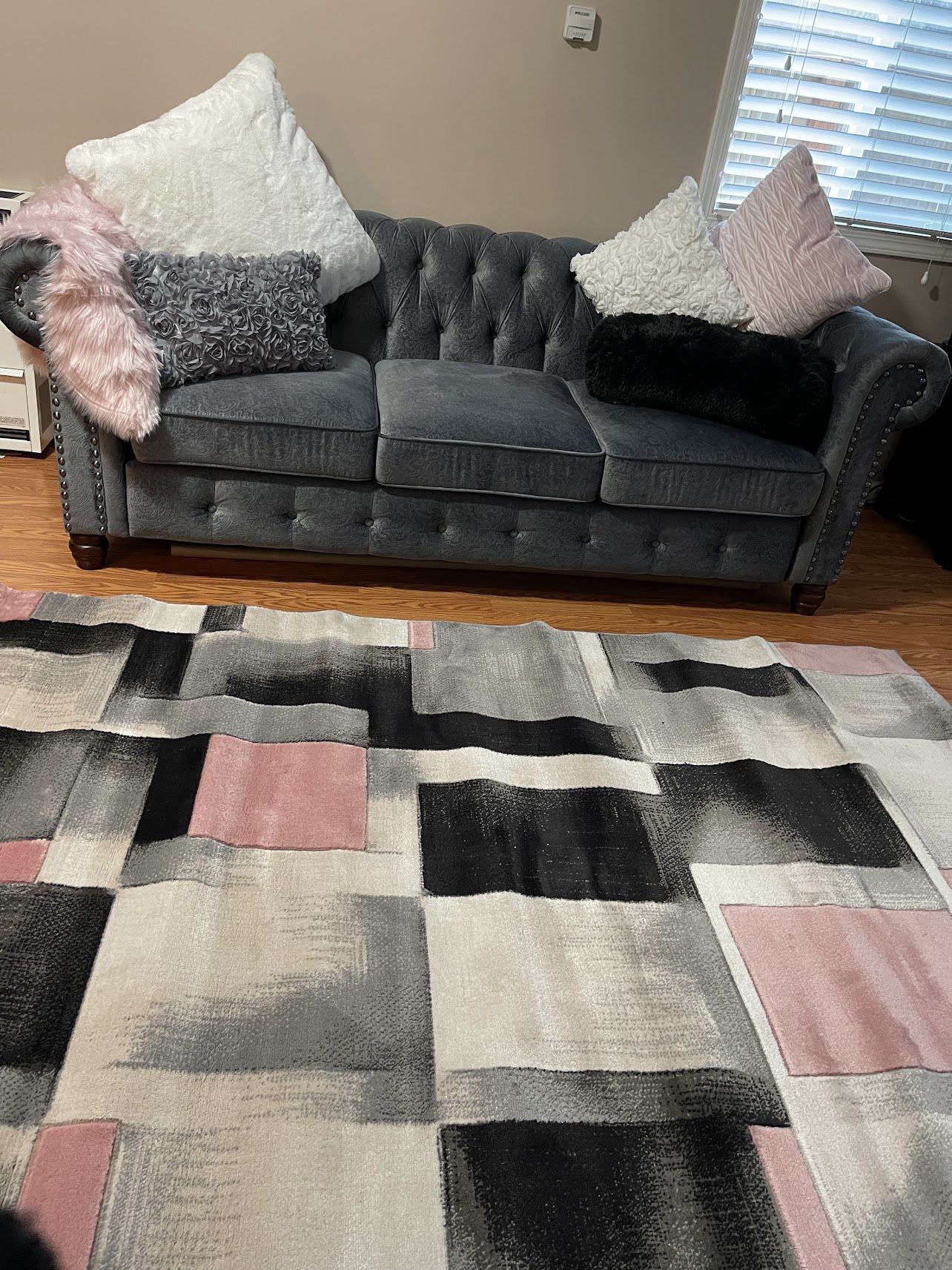 NEW Couch - velvet, floral design in Gray