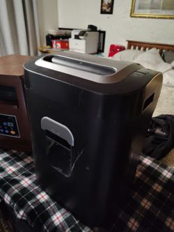 Royal 1620 MX shredder