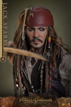 PIRATES OF THE CARIBBEAN JACK SPARROW (DELUXE VERSION)