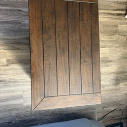 Nightstand Or End Table Real Wood. Buró 