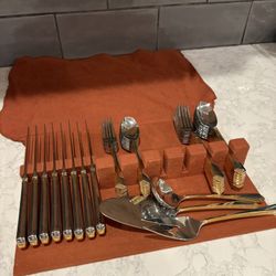 Yamazaki Ramona Gold premium 18/8 stainless steel flatware - 8 each of 5 piece set - MADE IN JAPAN