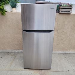 Frigidaire Refrigerator Stainless Steel 18cu Ft 30x30x66 👌👍3 MONTHS WARRANTY 