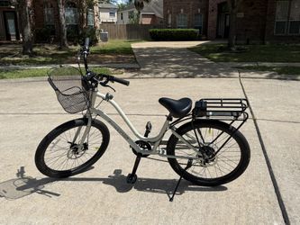 Pastel Green Townie Go Electric Lightly Used Bicycle