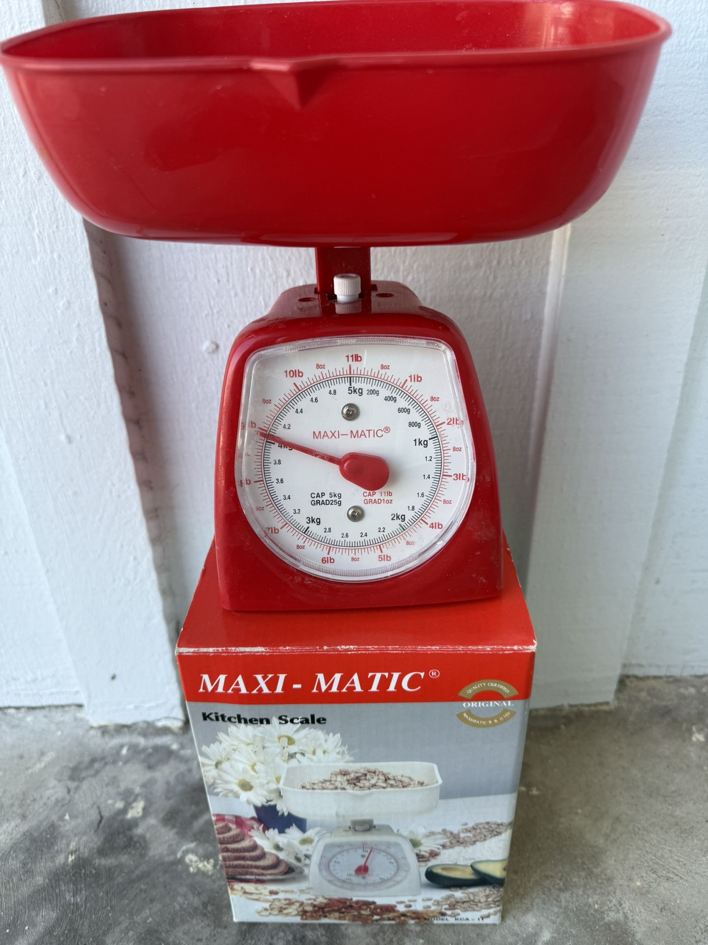 Kitchen Scale Torrance $5 Good Condition