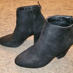 Women's Black Booties 