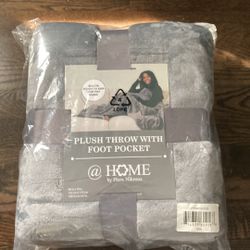 60x70 Soft Plush Blanket With Foot Pocket 