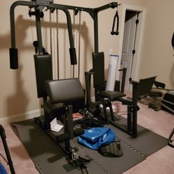 UNIVERSAL EXERCISE MACHINE 