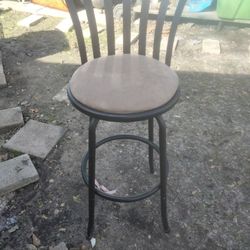 1 Banquito Jiratorio