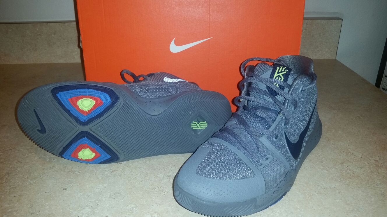 Kyrie Irving 3 Size 7.