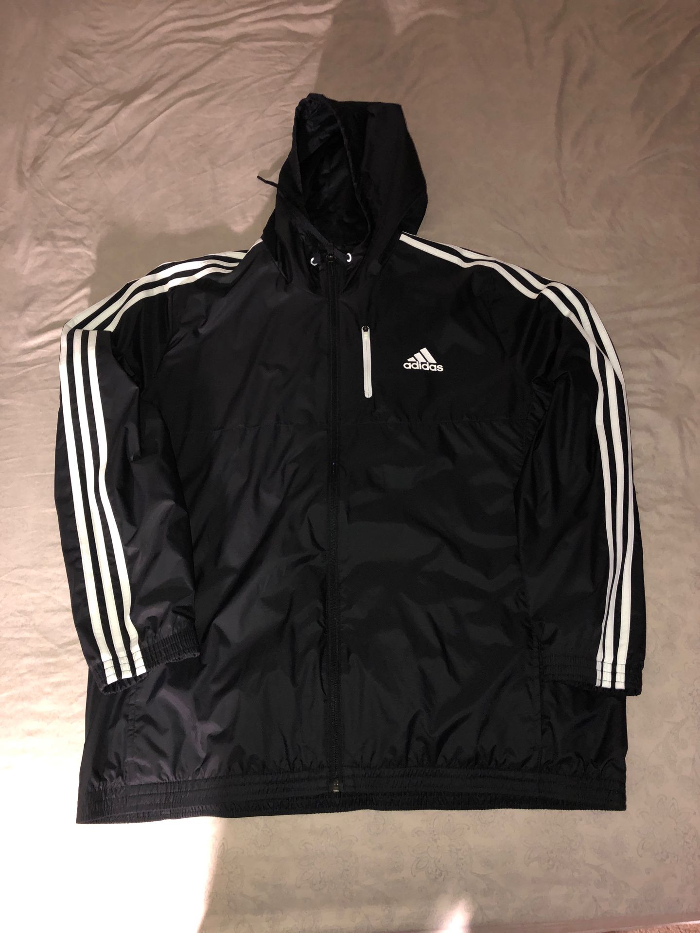 Adidas adult jacket(Brand New)