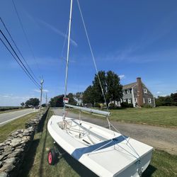 1995 Vanguard 15 Sailboat 