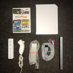 NINTENDO WII with WII PLAY Game