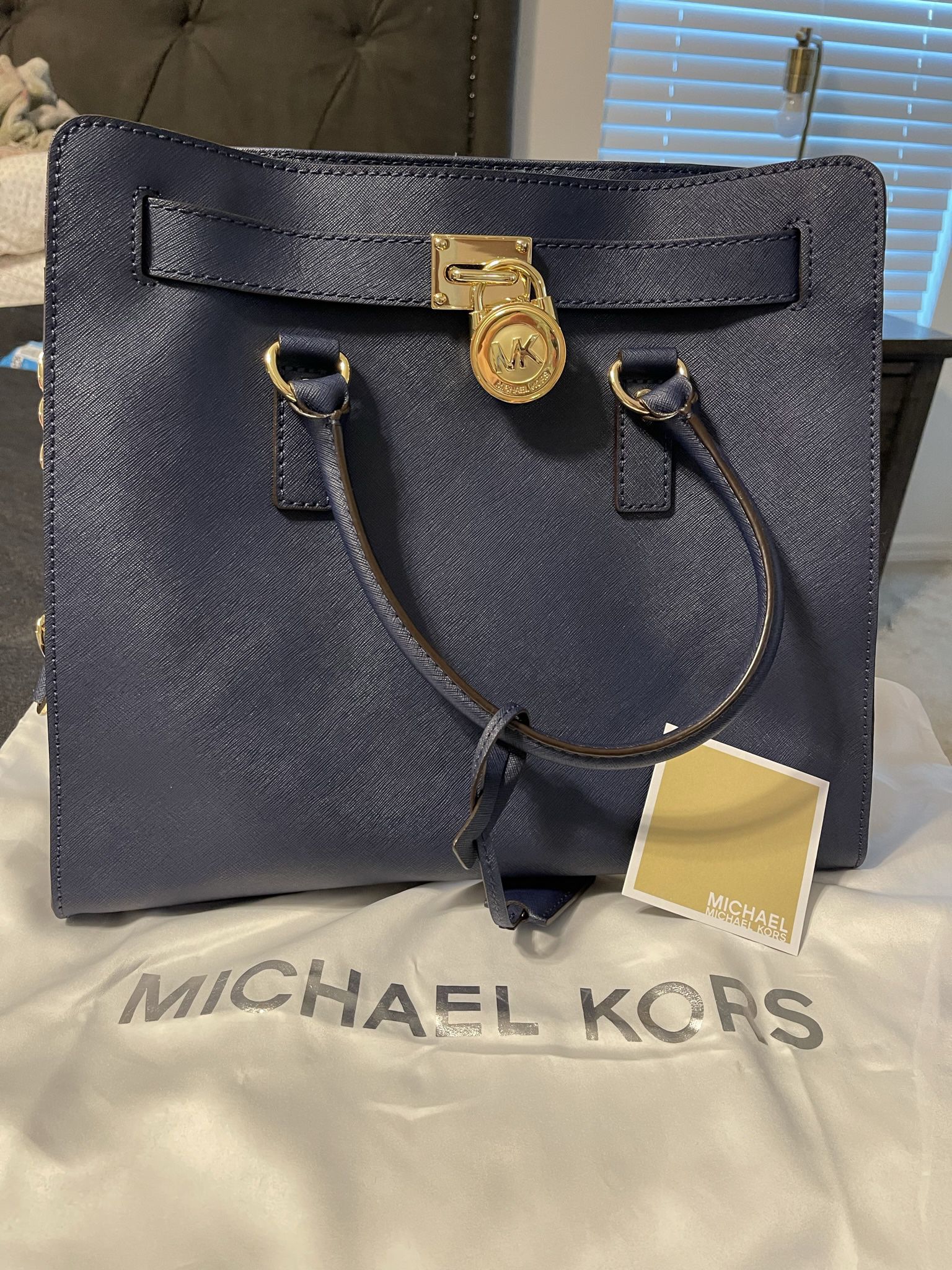 Michael Kors Hamilton Bag for Sale in Winter Haven, FL - OfferUp