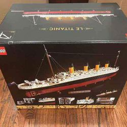Lego Titanic Ship 10294