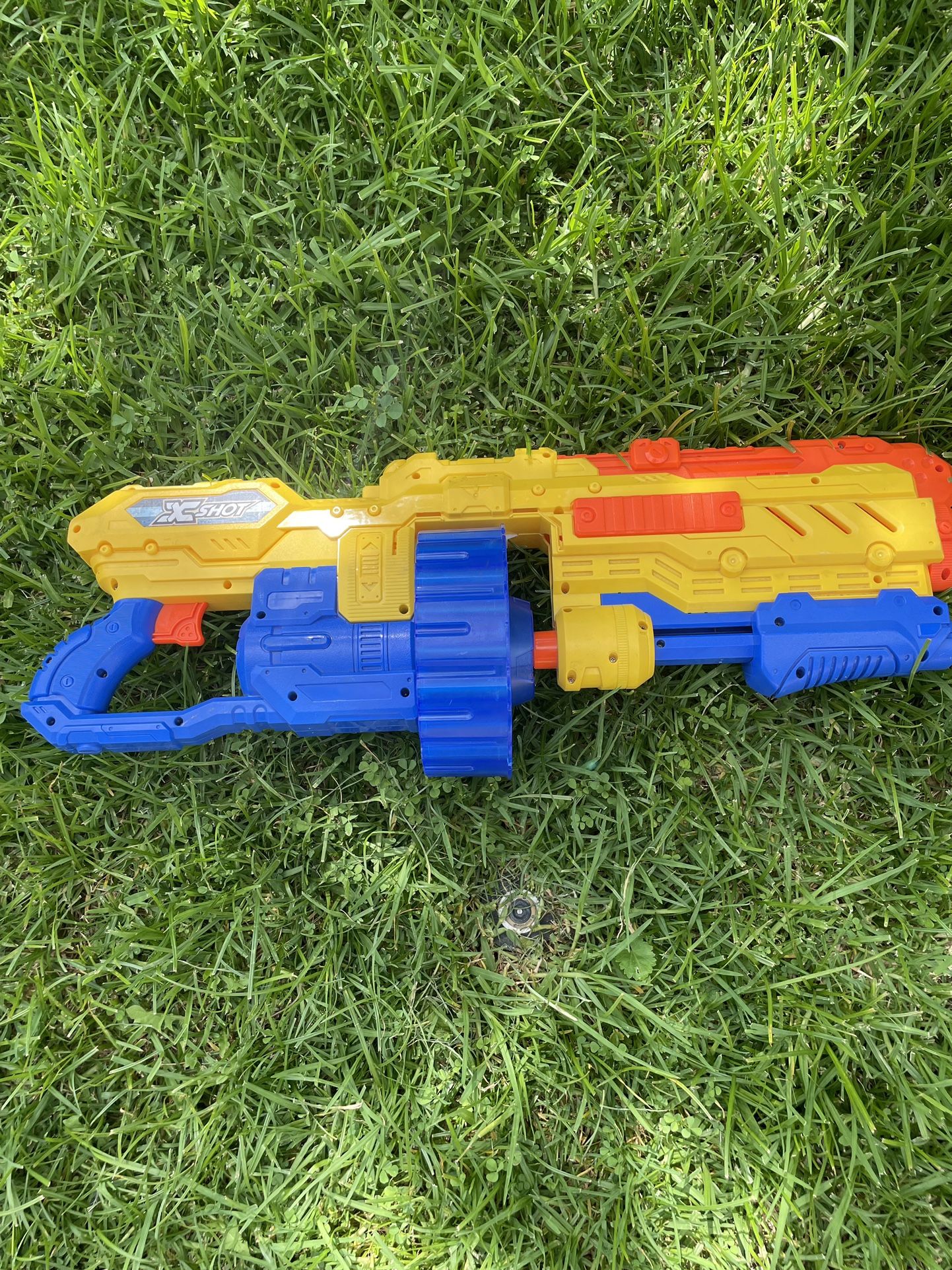 Nerf X-Shot, Pump Machine Gun Dart Gun, Yellow/Blue,
