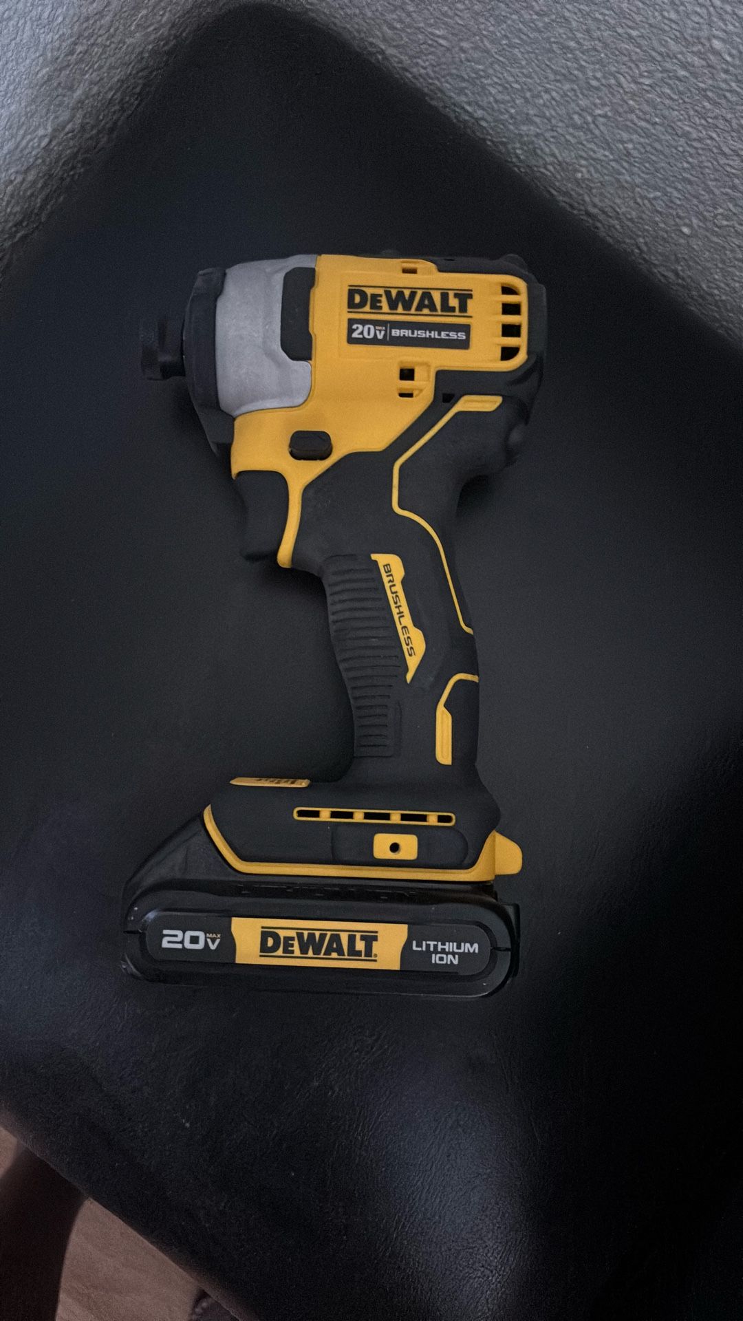 DE WALT 20V IMPACTO REGULAR