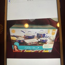 Very beautiful set brand new never use it $90