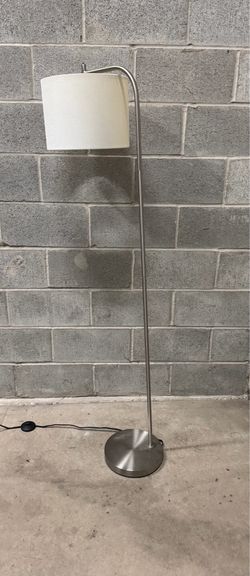 Floor lamp  H60. 15$Cash
