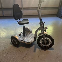 Triad 1000W Quantum Mobilty Scooter