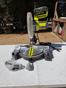 Ryobi 10” compound miter saw