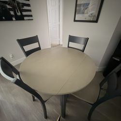 Dining Table & 4 Chairs