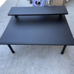 Black Adjustable Hutch