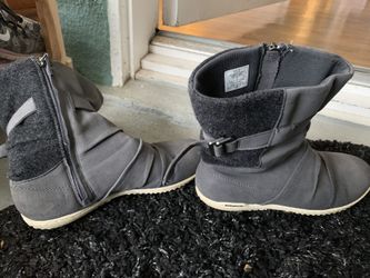 Patagonia womens Kula boots
