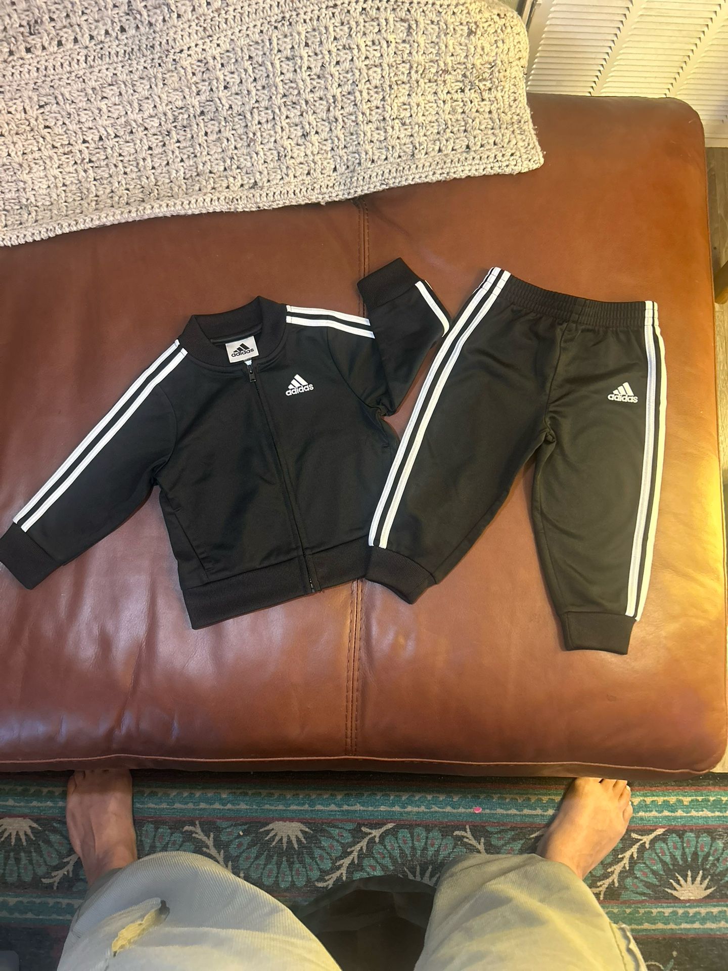 🖤 Classic Adidas Baby Tracksuit - Black 3-Stripe Full-Zip Jacket & Joggers Set - [Size: 12m]